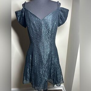 Chic Asymmetrical Lace Dress in Black